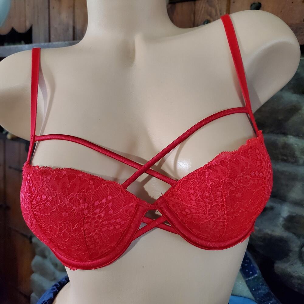 Victorias Secret PINK Red Lace Strappy Underwire Demi Bra Size 32B Cage Front
